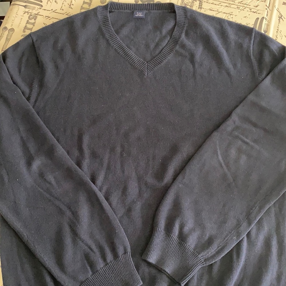 GAP Men's Navy Pull Over Sweater